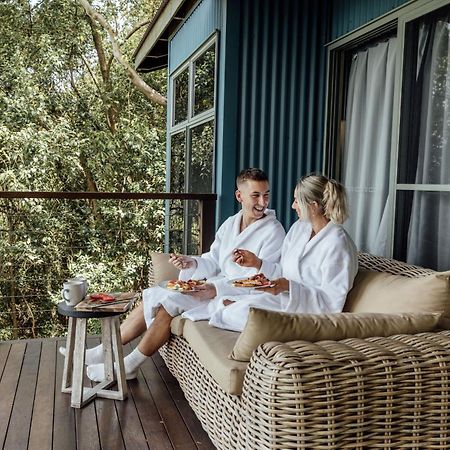 Treetops Seaview Montville Dış mekan fotoğraf
