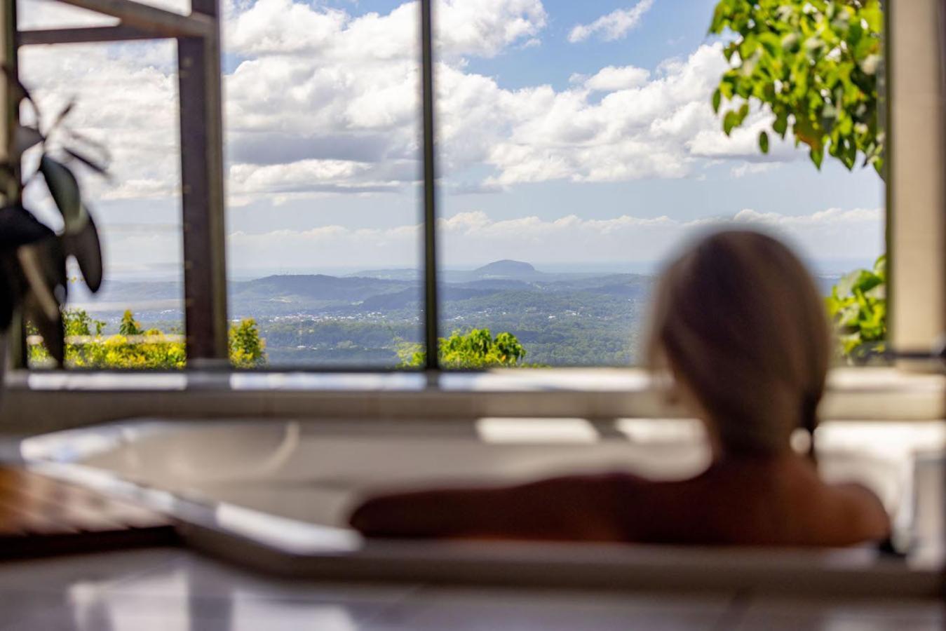 Treetops Seaview Montville Dış mekan fotoğraf