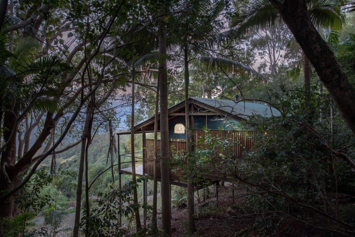Treetops Seaview Montville Dış mekan fotoğraf