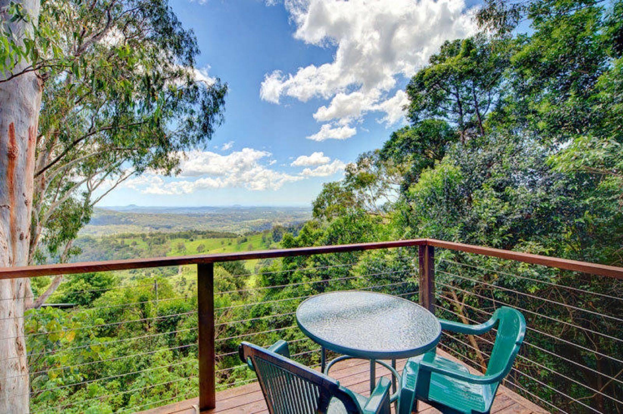 Treetops Seaview Montville Dış mekan fotoğraf